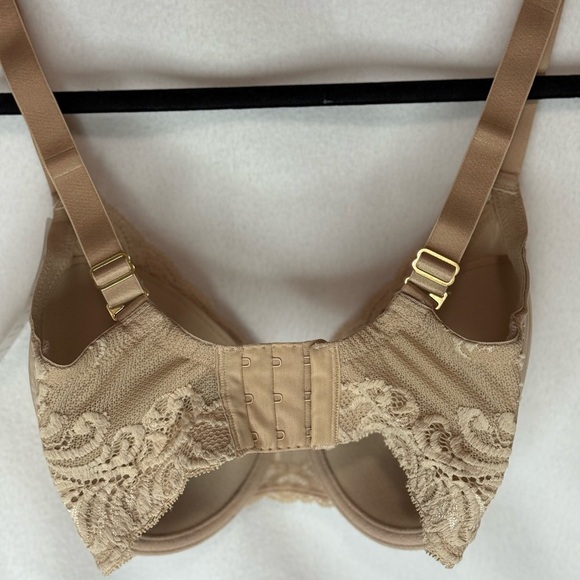 NATORI Feathers Full Figure Contour Bra. Size 30G. - Picture 5 of 6